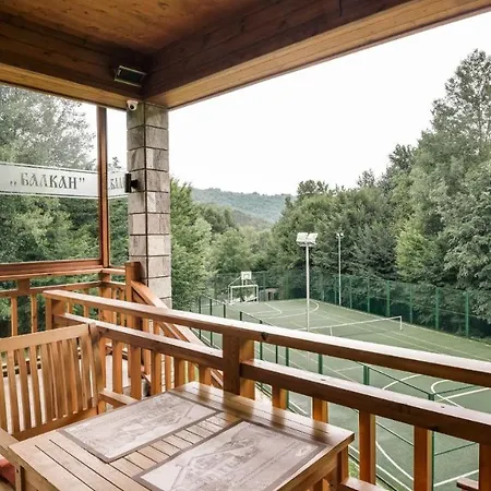 Balkan Πανσιόν 3*